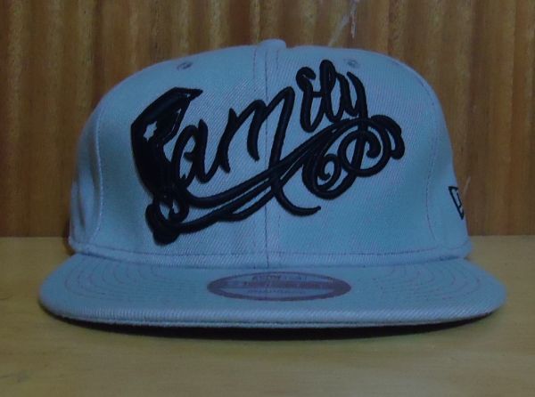 Boné Newera Famous