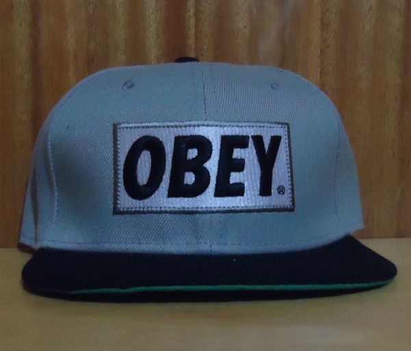 Boné Obey